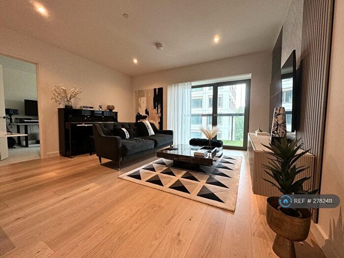 2 Bedroom Flat To Rent In Bonnet Street, London, E16