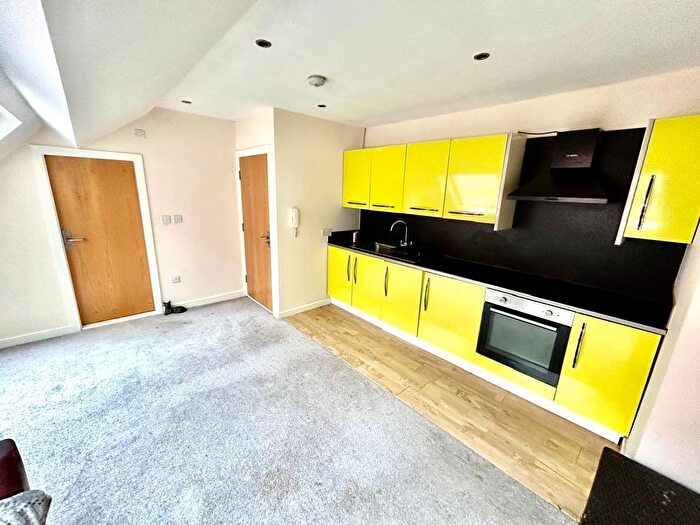 2 Bedroom Flat To Rent In Denby Street, Sheffield, S2