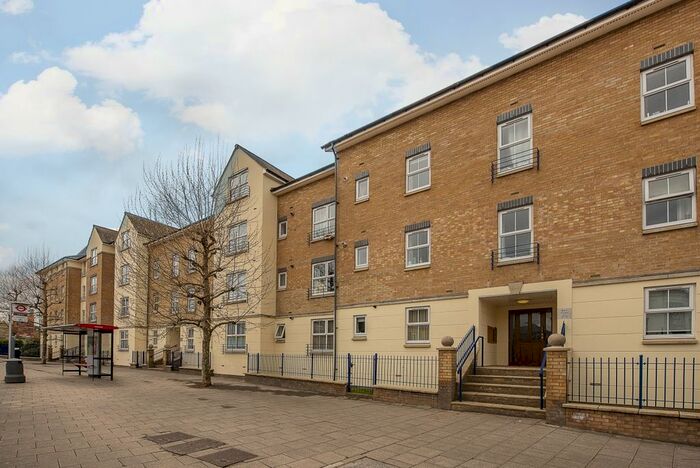 2 Bedroom Flat To Rent In Richmond Road, Kingston Upon Thames, KT2