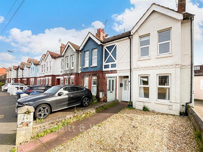 2 Bedroom End Of Terrace House For Sale In The Drive, Worthing, West Sussex, BN11