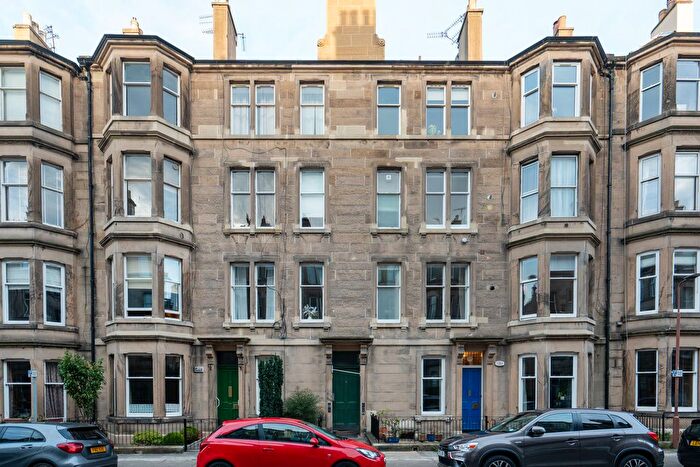 2 Bedroom Flat To Rent In Comely Bank Place, Edinburgh, EH4