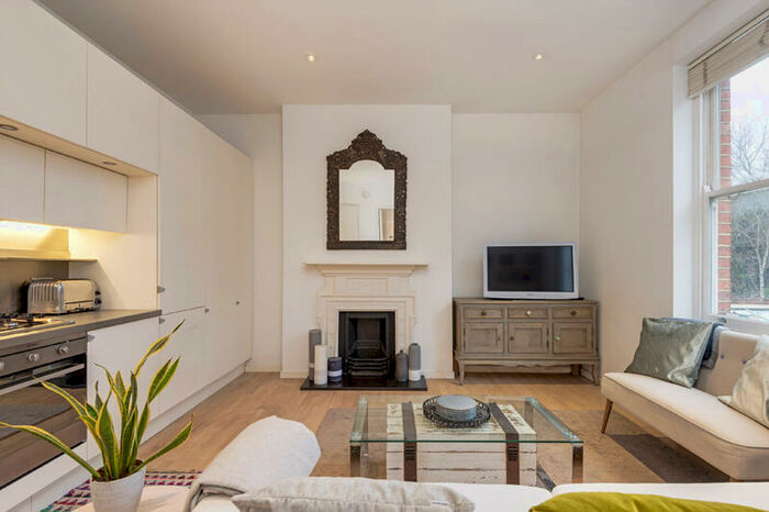 1 Bedroom Apartment To Rent In Parliament Hill, Hampstead, NW3