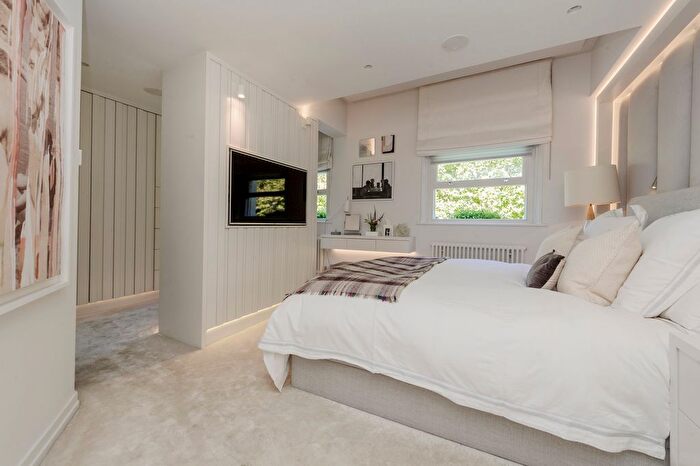 3 Bedroom Flat For Sale In Old Brompton Road, South Kensington, SW5
