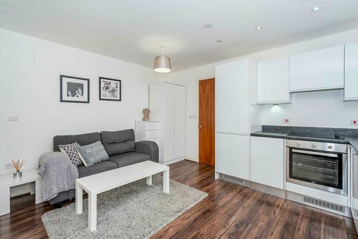 Apartment To Rent In The Strand, Liverpool, Merseyside, L2