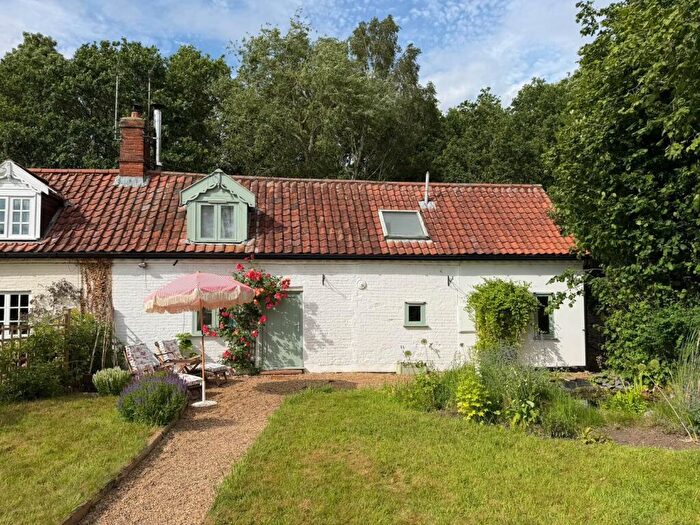 2 Bedroom Cottage For Sale In Pettywell, Reepham, NR10