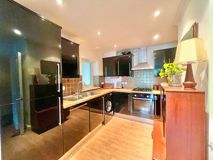 1 Bedroom Flat For Sale In Frimley Green Road, Frimley Green, Camberley, GU16