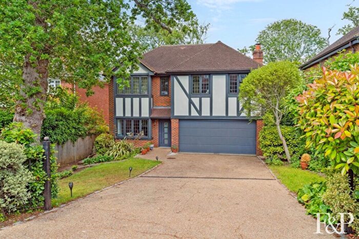 5 Bedroom Detached House For Sale In Woodlands, Gerrards Cross, SL9