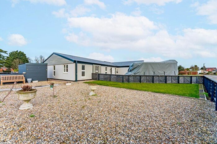 5 Bedroom Detached Bungalow For Sale In Glebe Road, Watton, IP25