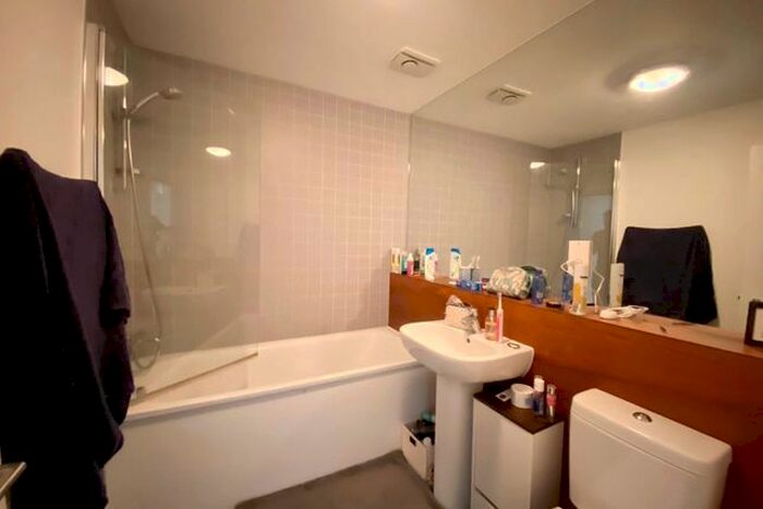 1 Bedroom Flat To Rent In Comber Grove, Camberwell, SE5
