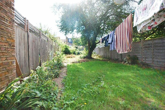 4 Bedroom Terraced House To Rent In Weir Road, London, SW12