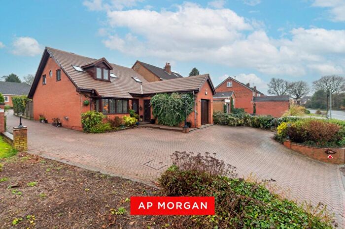 4 Bedroom Bungalow For Sale In Peterbrook Road, Majors Green, Worcestershire, B90