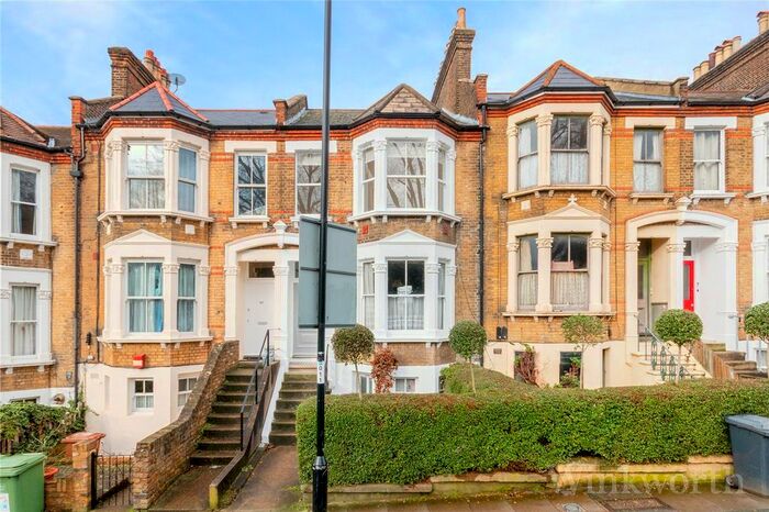 2 Bedroom Flat To Rent In Kitto Road, London, SE14