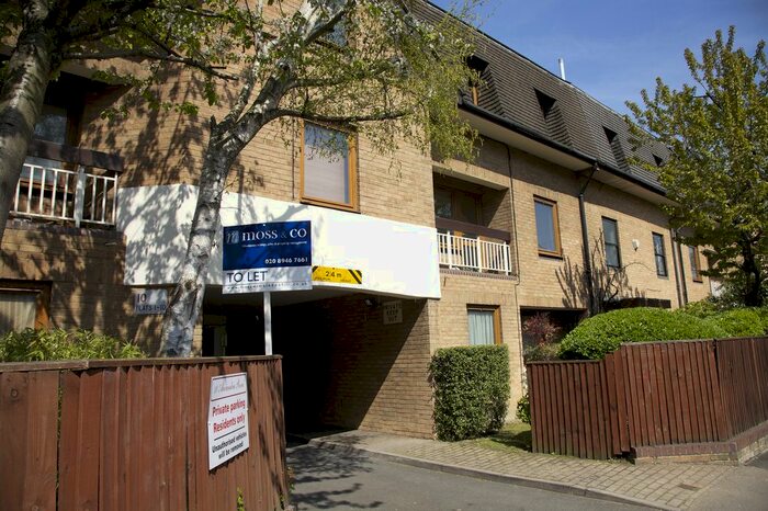 1 Bedroom Flat To Rent In Alexandra Road, London, SW19