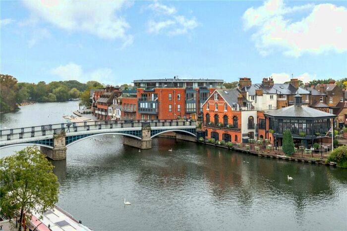3 Bedroom Apartment To Rent In The Waterfront, Riverside Walk, Windsor, Berkshire, SL4