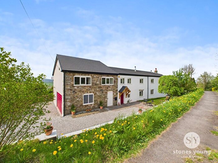 5 Bedroom Link Detached House For Sale In Lower Bank Fold Farm Bank Fold Lane Darwen, BB3