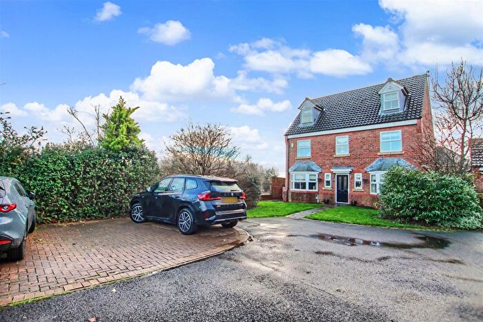 6 Bedroom Detached House For Sale In Lullingstone Crescent, Ingleby Barwick, TS17