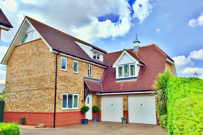 6 Bedroom Detached House To Rent In Cuckoo Way, Great Notley, Braintree, CM77