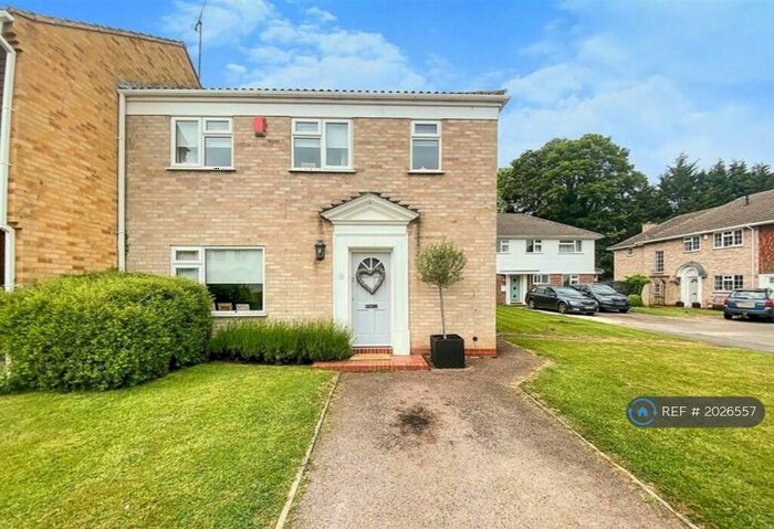 3 Bedroom Semi-Detached House To Rent In The Lea, Leicester, LE8