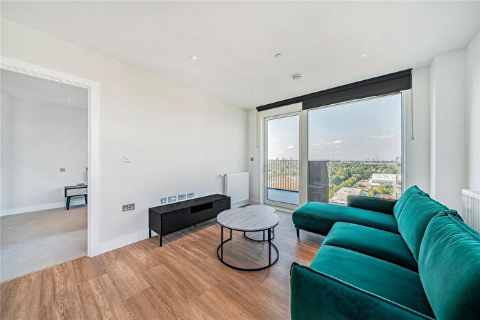 1 Bedroom Flat To Rent In Henley Cross, London, SE3