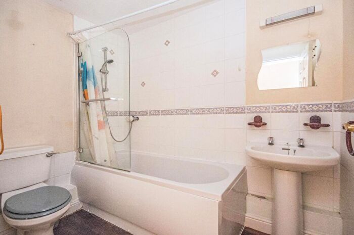 2 Bedroom Apartment To Rent In Scott Road, Thorpe Park, Norwich, NR1