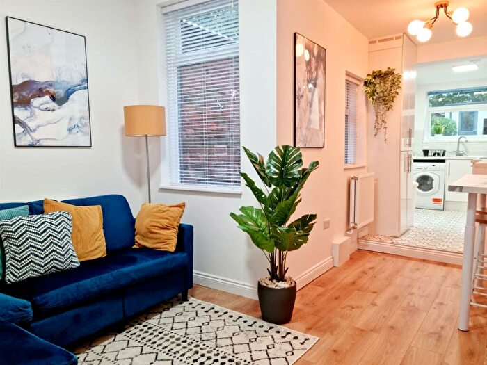 4 Bedroom Terraced House To Rent In Winnie Road, Selly Oak, Birmingham, B29