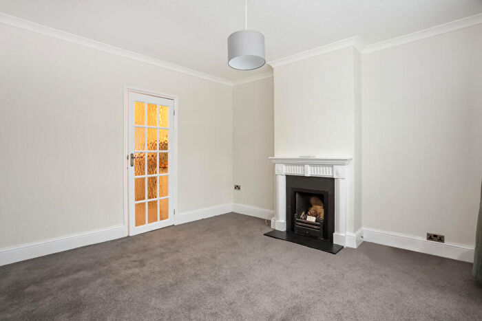 5 Bedroom Terraced House To Rent In Edmonton, London, N9