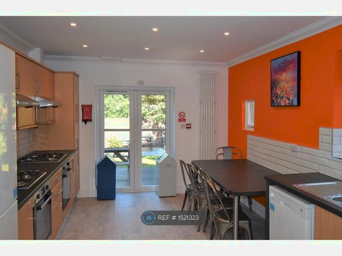 7 Bedroom End Of Terrace House To Rent In Addington Road, Reading, RG1