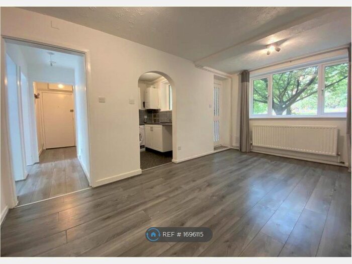 2 Bedroom Flat To Rent In Regent Park, Salford, M5