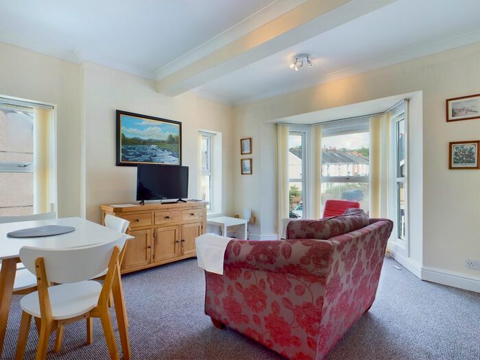 1 Bedroom Flat To Rent In Kings Road, Mumbles, Swansea SA3