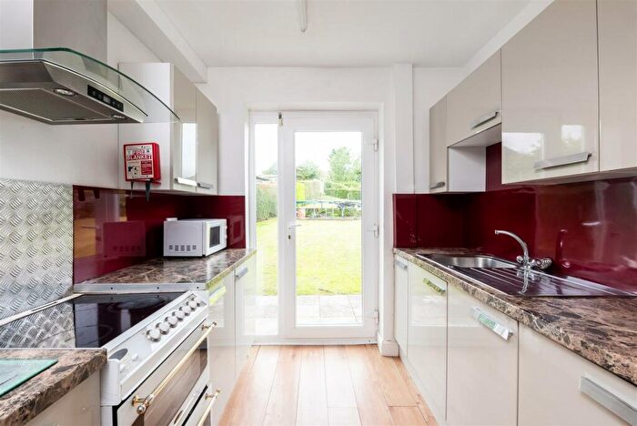 4 Bedroom Terraced House To Rent In Cedar Grove, Bath, BA2