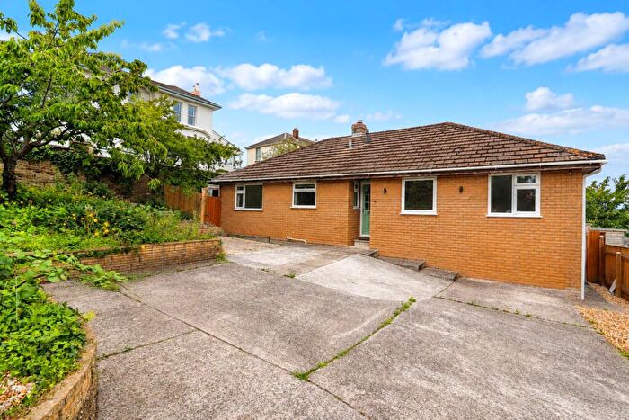 3 Bedroom Bungalow For Sale In Southbank Drive, Bideford, Devon, EX39