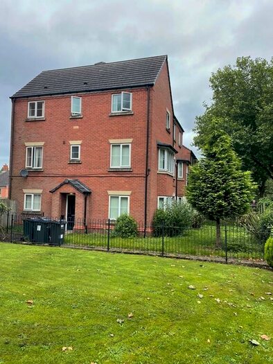 4 Bedroom Semi-Detached House To Rent In City Road, Edgbaston, Birmingham, West Midlands, B16