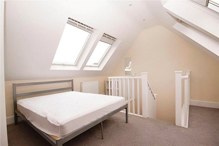 5 Bedroom Semi-Detached House To Rent In Weston Road, Guildford, GU2