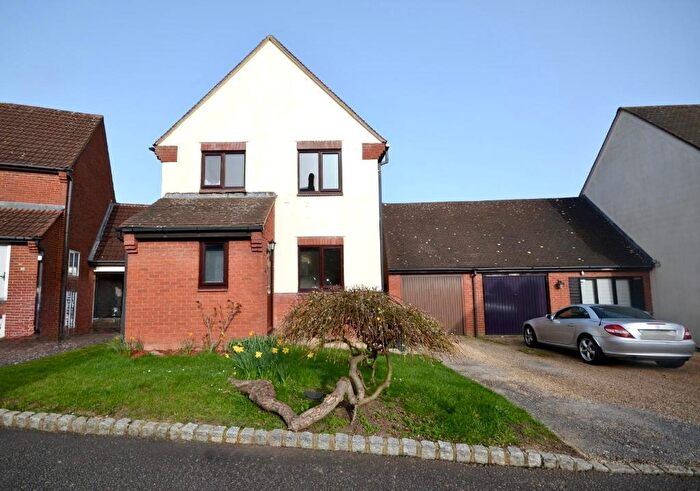 4 Bedroom Detached House To Rent In Garston, Two Mile Ash, Milton Keynes, Buckinghanshire, MK8