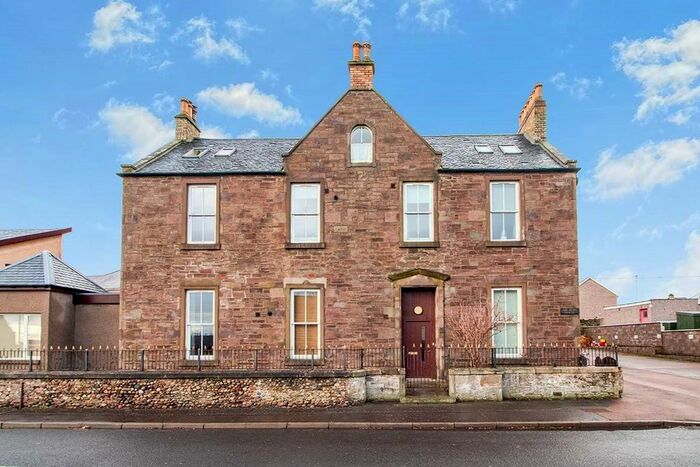 4 Bedroom Flat For Sale In Arbroath Road, Carnoustie, Angus, DD7
