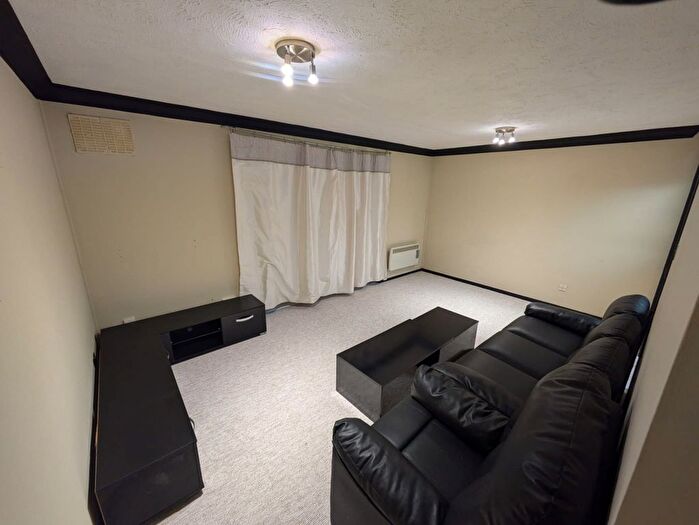 1 Bedroom Flat To Rent In Telscombe Way, Luton, LU2