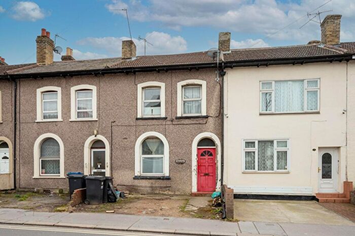 2 Bedroom Flat To Rent In Sumner Road, Croydon, CR0