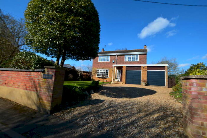 4 Bedroom Detached House For Sale In Thornby, Northamptonshire, NN6