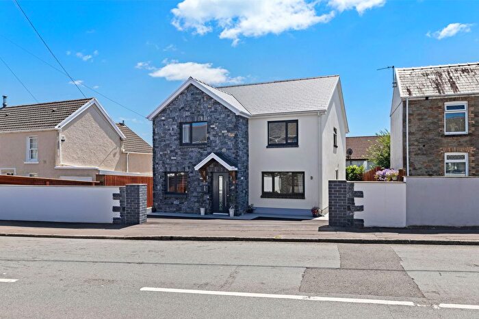 4 Bedroom Detached House For Sale In Killan Road, Dunvant, Swansea, SA2