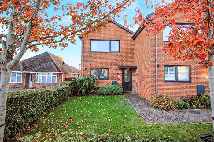 2 Bedroom Semi Detached House For Sale In Portsmouth Road, Sholing, SO19