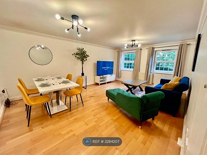 2 Bedroom Flat To Rent In Watford, Watford, WD17