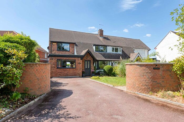 3 Bedroom Semi Detached House For Sale In Standhill Road, Hitchin, SG4