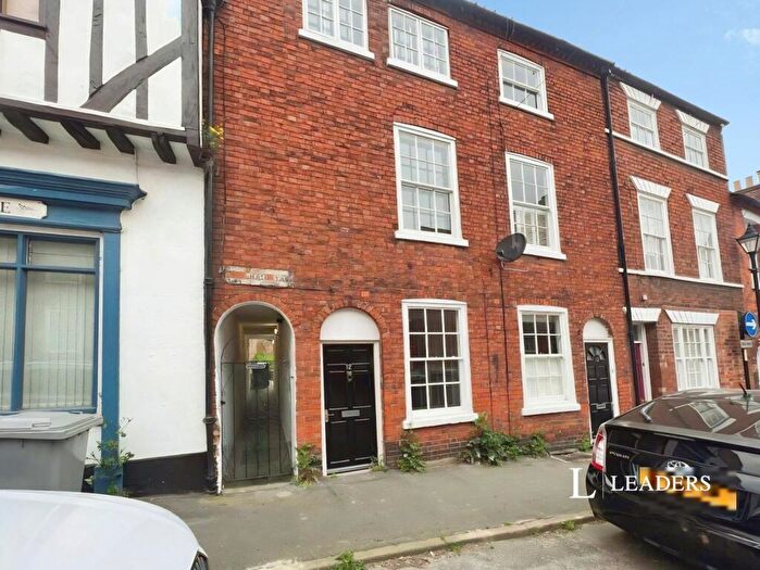 4 Bedroom Terraced House To Rent In Swinegate, NG31