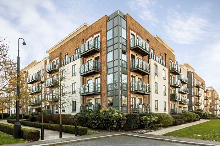 2 Bedroom Flat To Rent In Holford Way, Putney, SW15