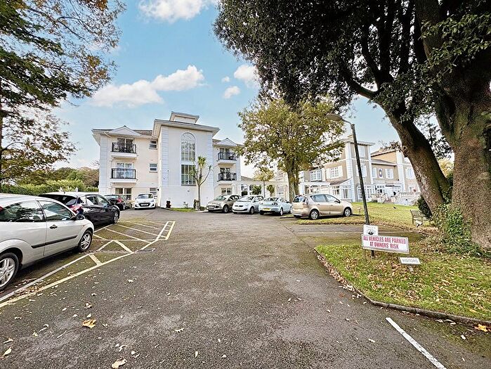 2 Bedroom Flat For Sale In Park Hill Road, Torquay, TQ1