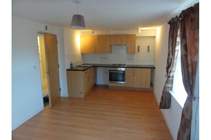 1 Bedroom Flat To Rent In South Roskear Terrace, Camborne, Cornwall, TR14