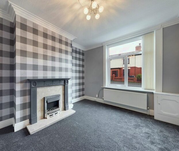 3 Bedroom Terraced House To Rent In Cunliffe Road, Blackpool, FY1