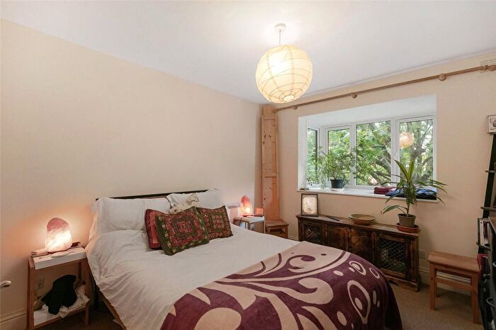 2 Bedroom Flat To Rent In Mowbray Road, Crystal Palace, London, SE19