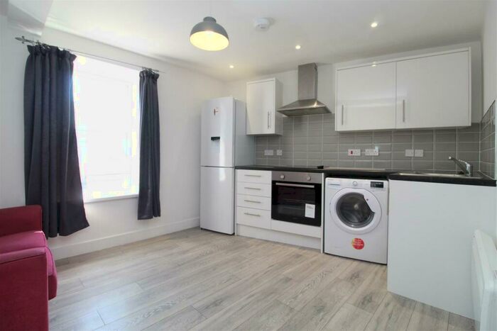 1 Bedroom Flat To Rent In Salisbury Road, Cardiff, CF24