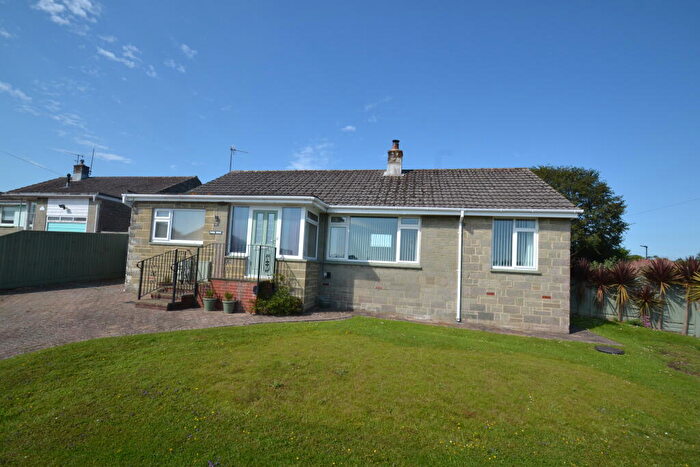 3 Bedroom Detached Bungalow For Sale In Park Road, Brading, PO36